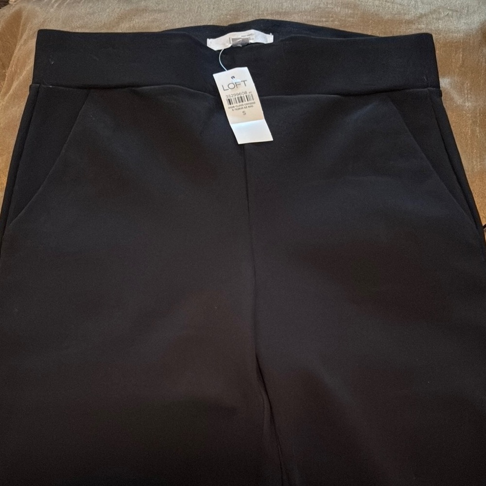 LOFT Black Straight Leg Pants with Sleek Design
